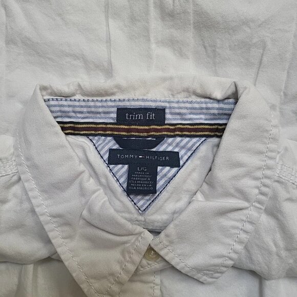 Vintage Tommy Hilfiger Men's White Button Down with Crest Sz L - Picture 3 of 7